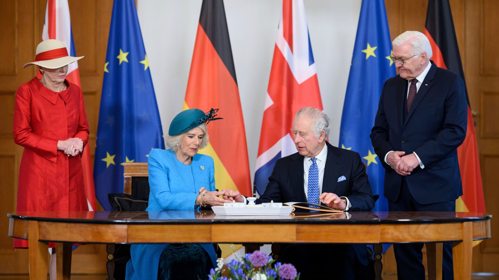 international relations kings